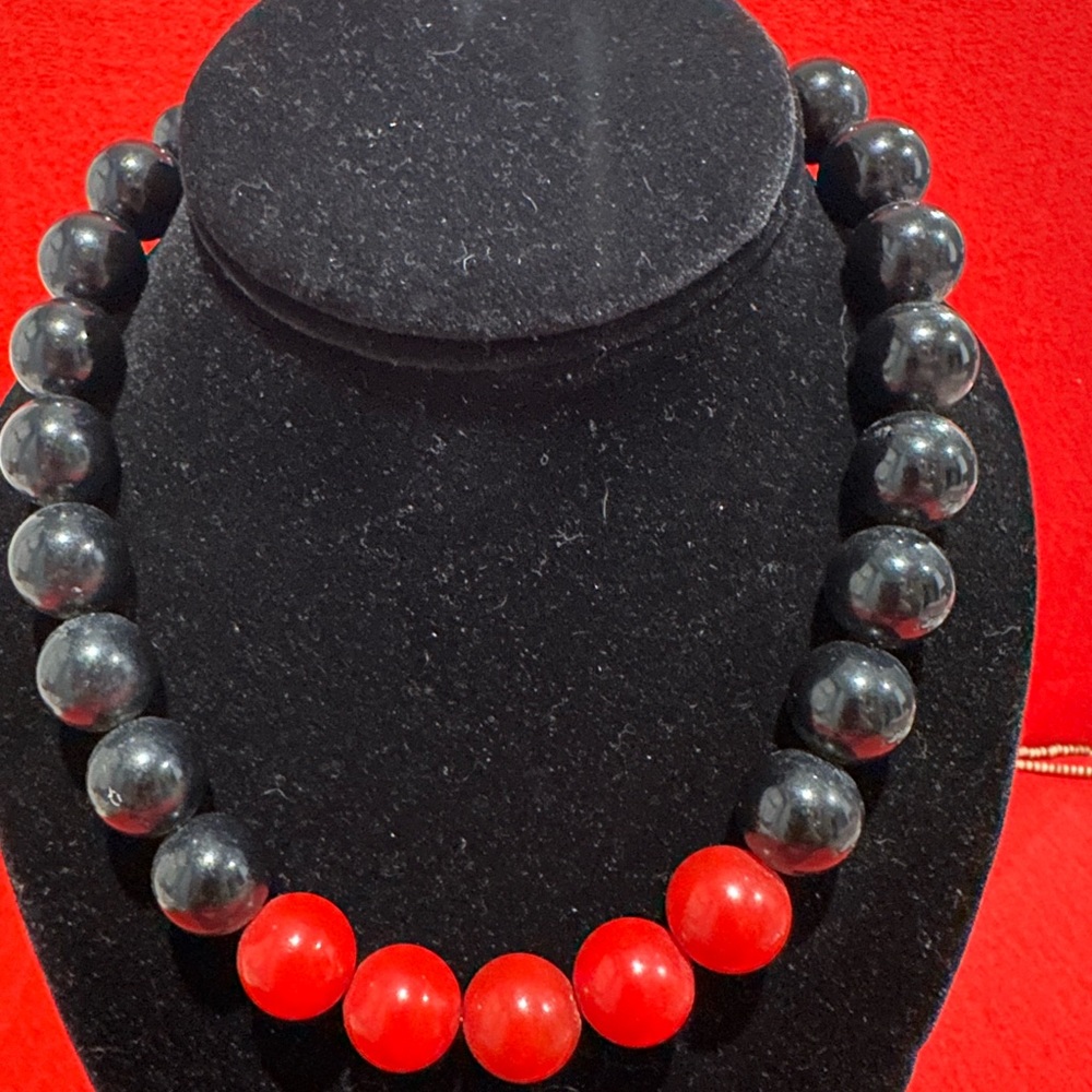Black and Red Beaded Necklace